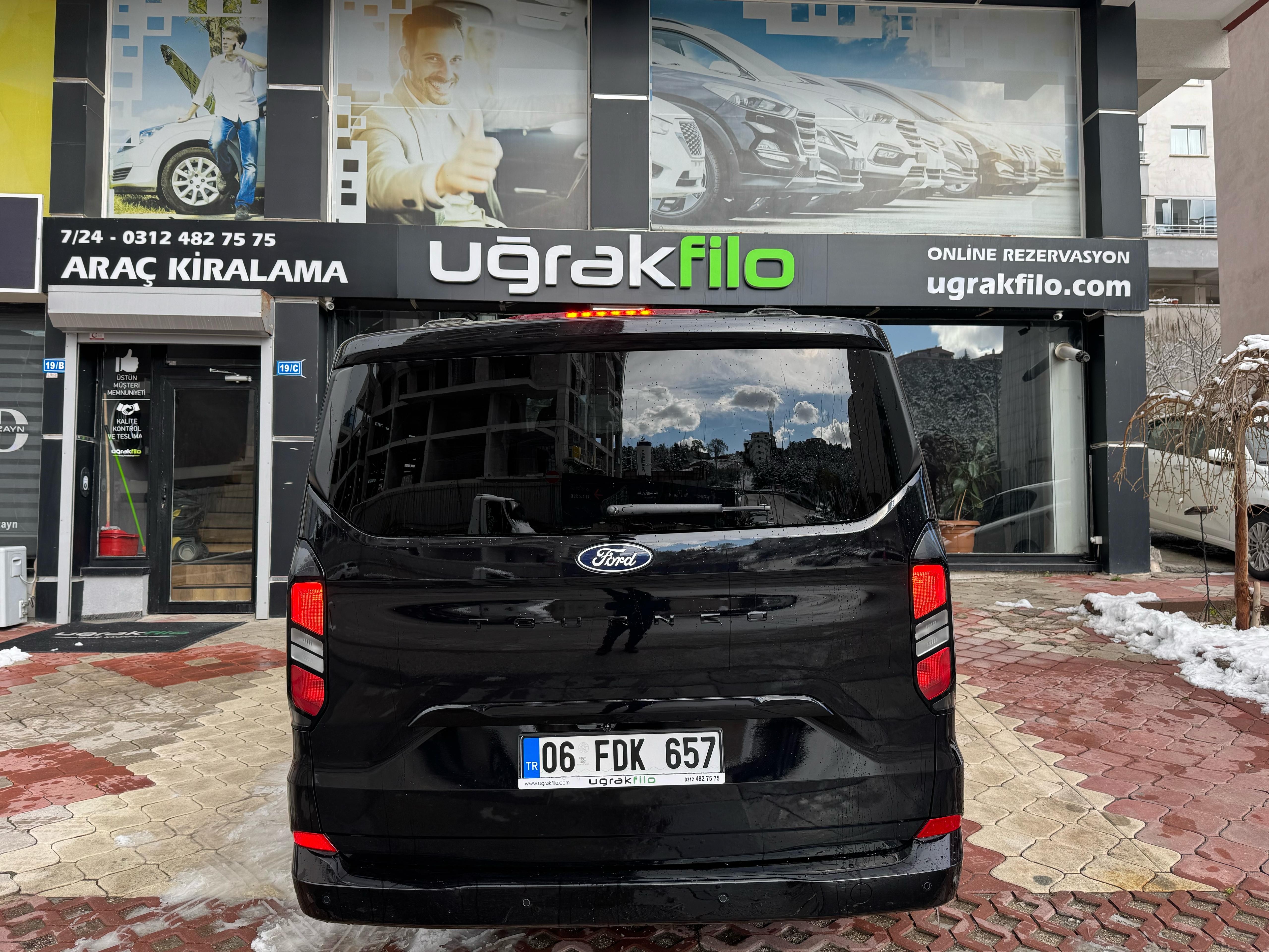 FORD CUSTOM  8+1 DİZEL OTOMATİK  - ANKARA ARAÇ KİRALAMA