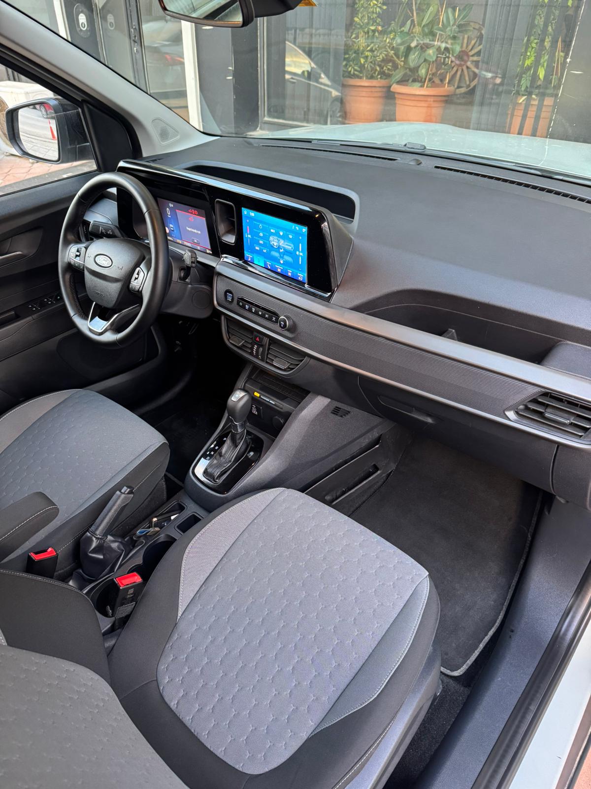 FORD  COURİER BENZİNLİ OTOMATİK - ANKARA ARAÇ KİRALAMA